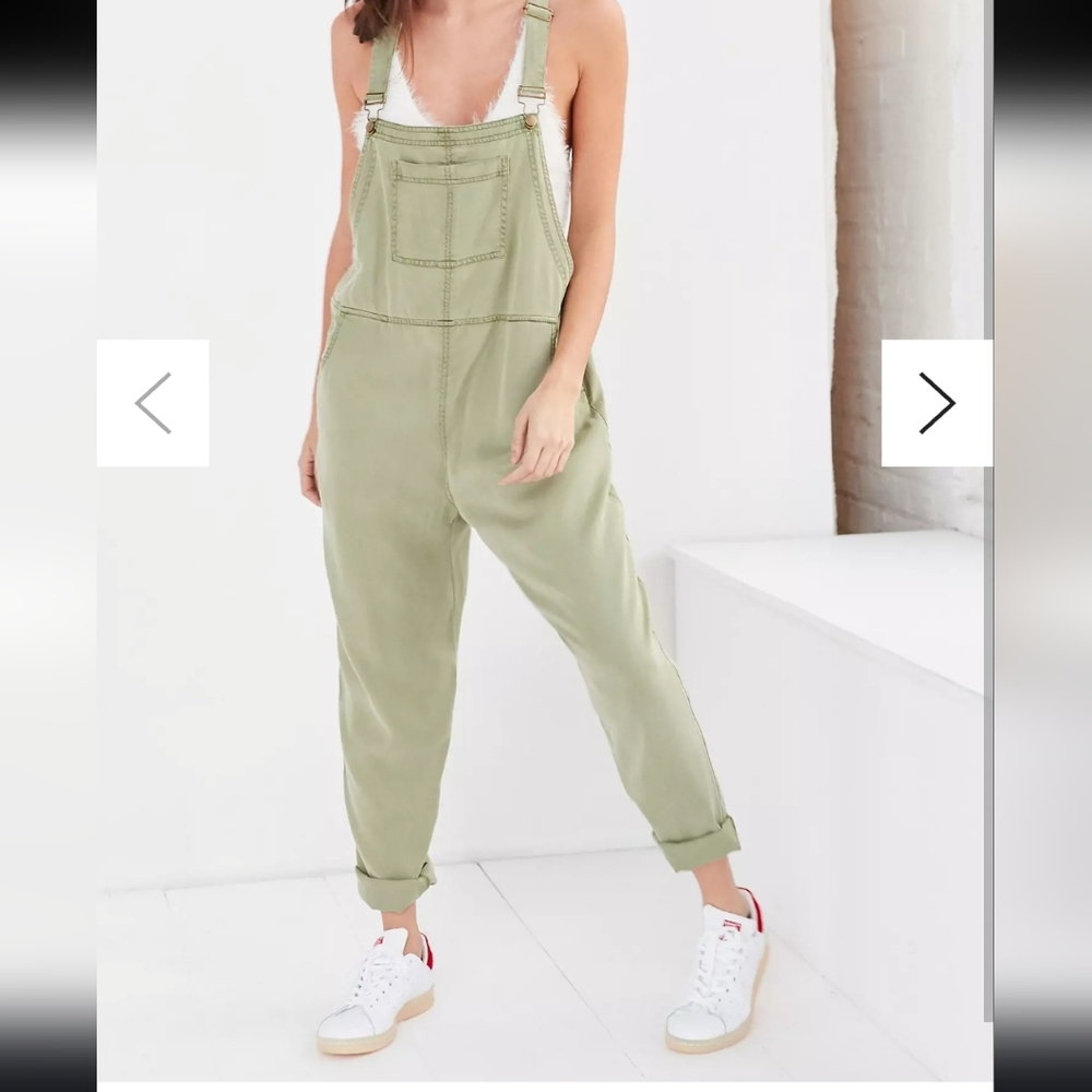BDG Olive Green OVERALLS URBAN OUTFITTERS